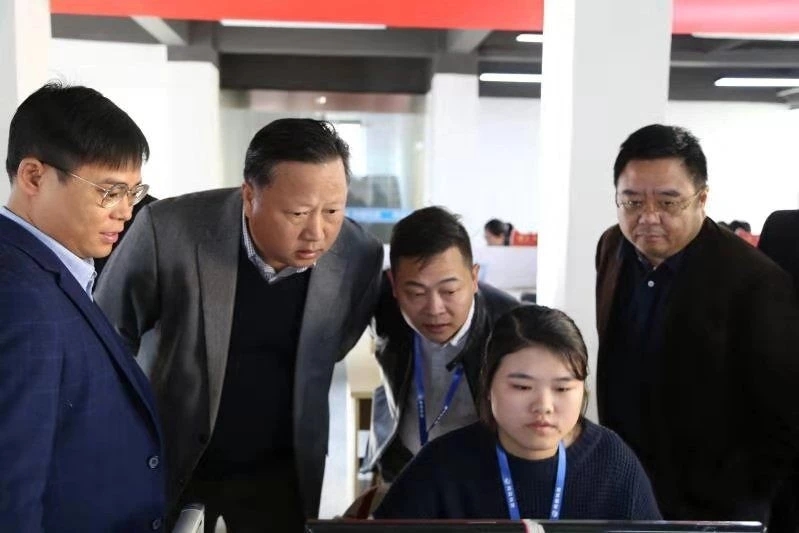 热烈欢迎：九江副市长彭敏莅临九江网萌基地视察